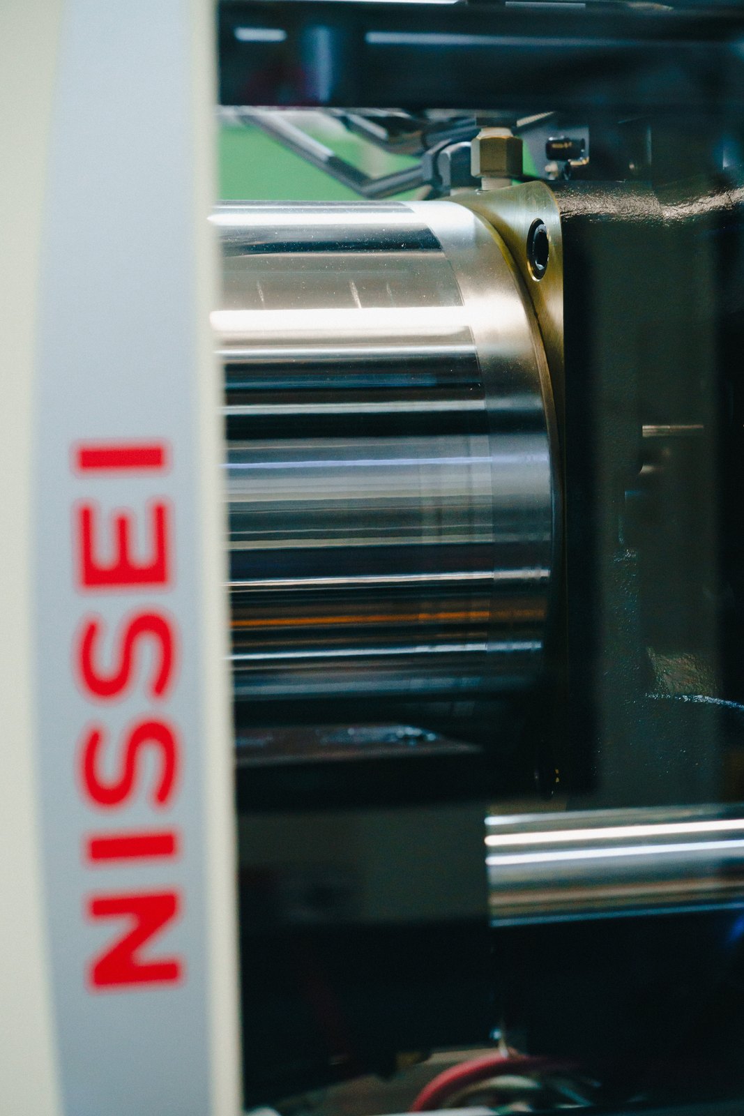 Injection molder running